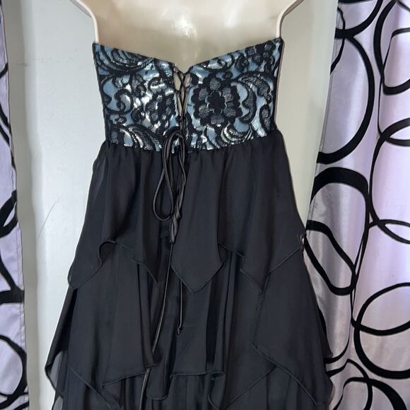 Teeze Me lace bustier dress with asymmetrical layers size 5 - Picture 9 of 13